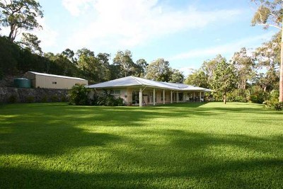 Spectacular Acreage Hideaway Picture