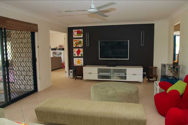 Two Home Prestige Acreage Picture 2