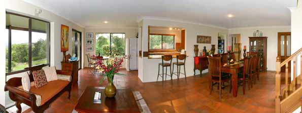 Executive Acreage Paradise! Picture 3