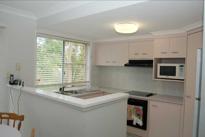 Easy Living, Easy To Love! Picture 2