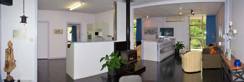 Acreage Privacy, Size and Potential! Picture 1