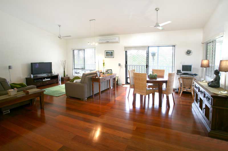 Sophisticated Style Picture 2