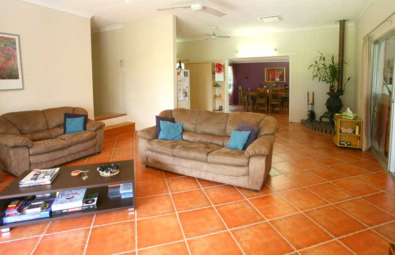 3/4 acre and 2 homes! Picture 2