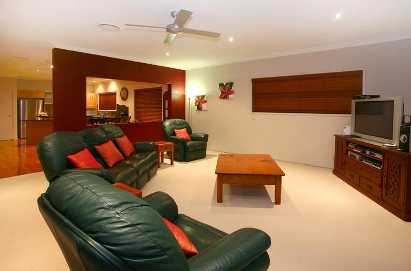 Prestige View-Filled Residence Picture 2