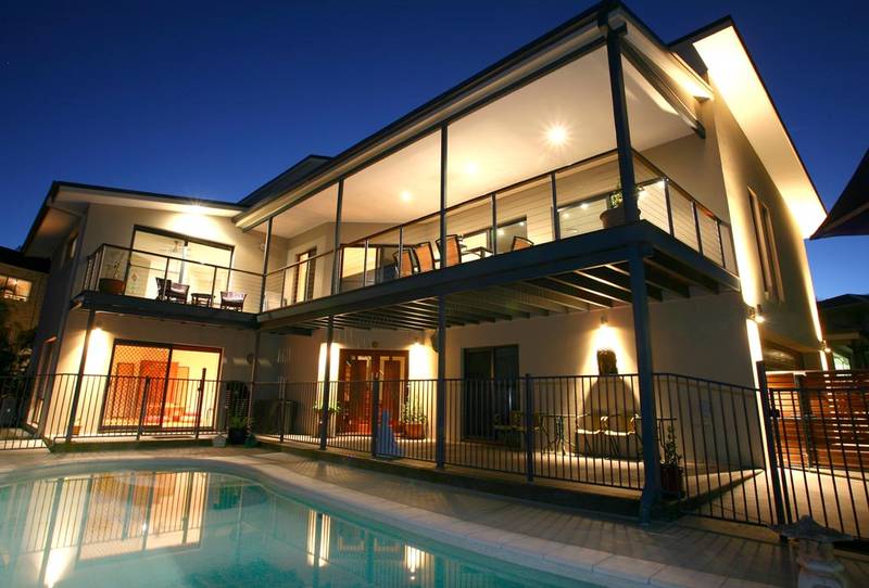 Prestige View-Filled Residence Picture 1