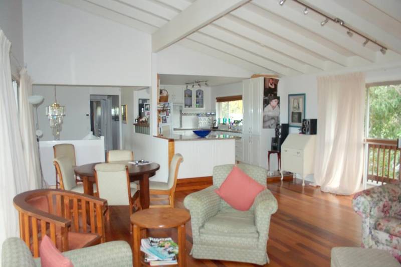 Terrific big Family Home Picture 3