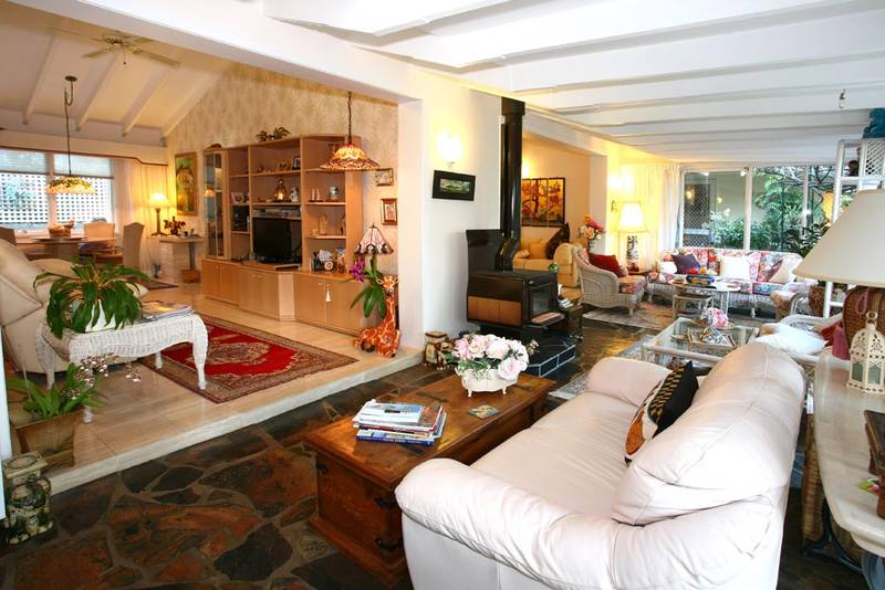 Green Garden Paradise Picture 2