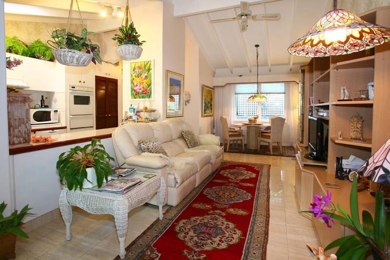 Green Garden Paradise Picture 3