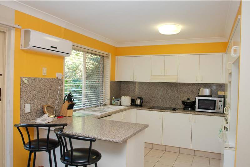 Terrific Tidy Townhouse! Picture 3