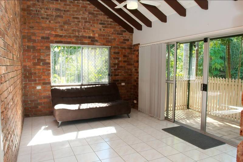 Character Home, Prestige Area! Picture 3