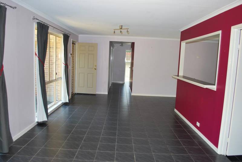 Great First Home! Picture 2