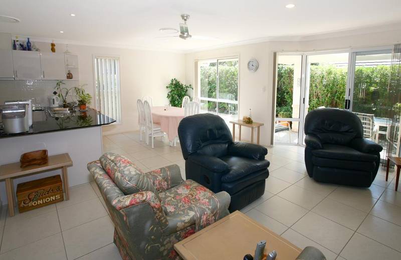 Beautiful Home, Brilliant Estate! Picture 3