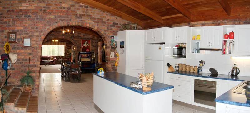 Big on Living, Low on Upkeep! Picture 2