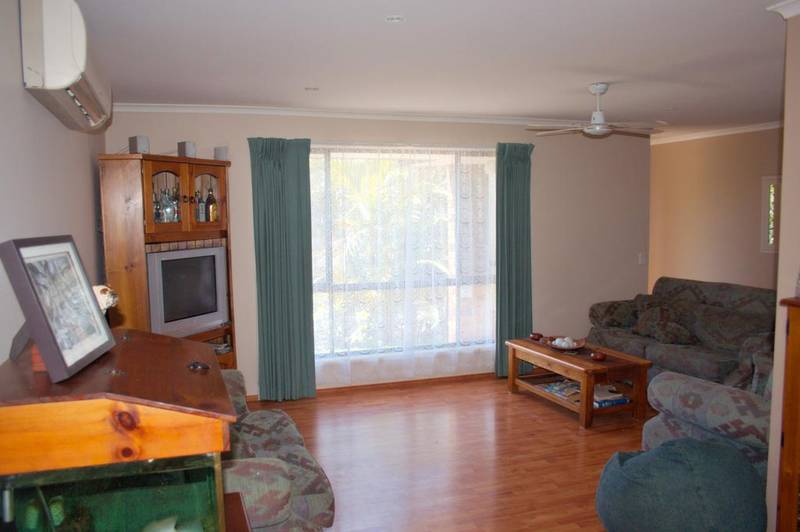 Summer Fun and Outdoor Lliving! Picture 3