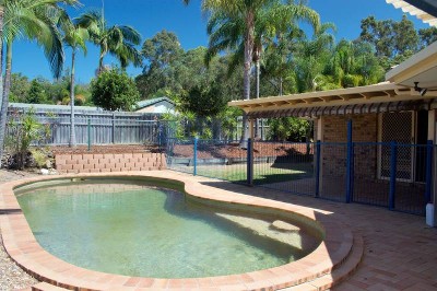 It's Got The Lot! Picture It's Got The Lot! Picture