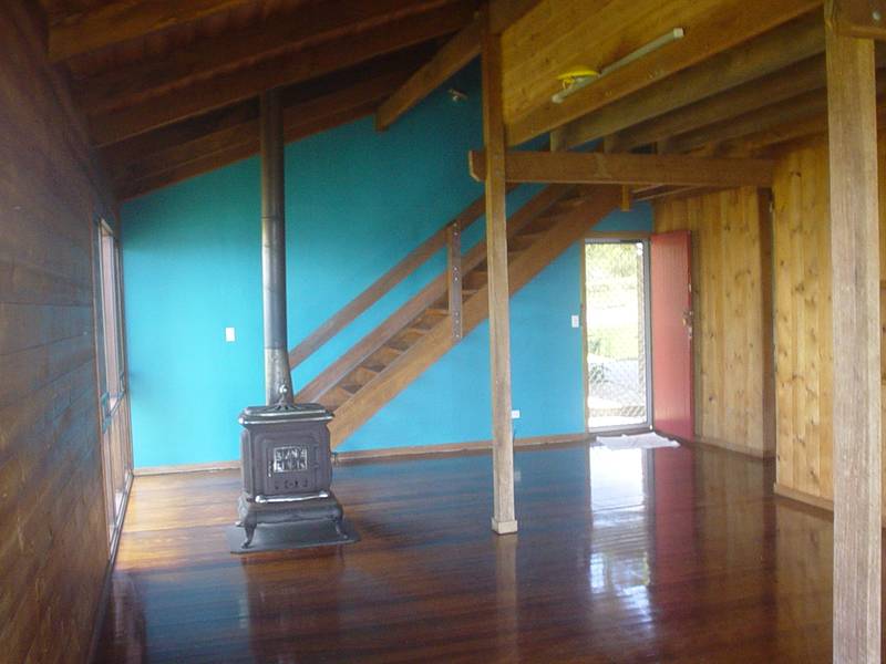 Unique Home With Dam Views Picture 2