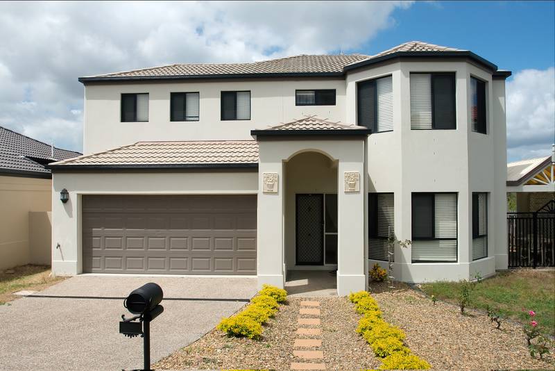 Spacious, Modern and Stylish Picture 1