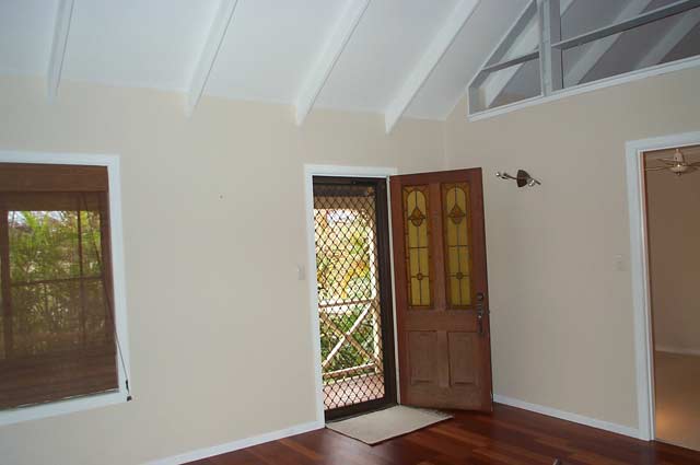 Character Filled, Central Location! Picture 2