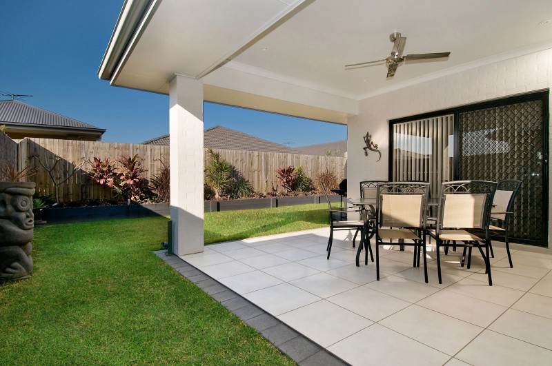 A little bit more with 4 bedrooms + study Picture 2