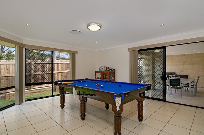 Large 5 bedroom - incredible value! Picture 3