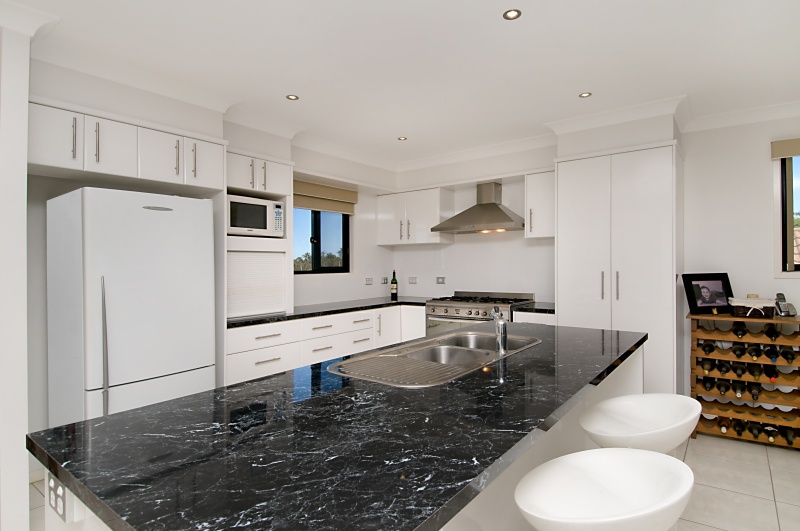 YOU COULD BE LIVING ON THE WATERS EDGE - HUGE HOME Picture 2