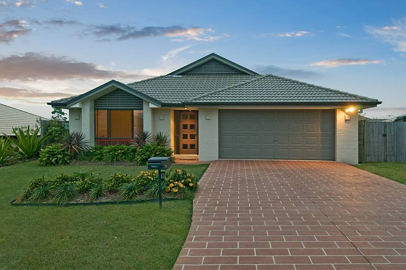 DESIGNED WITH A DIFFERENCE - COME HOME TO PEACE & PRIVACY Picture 1