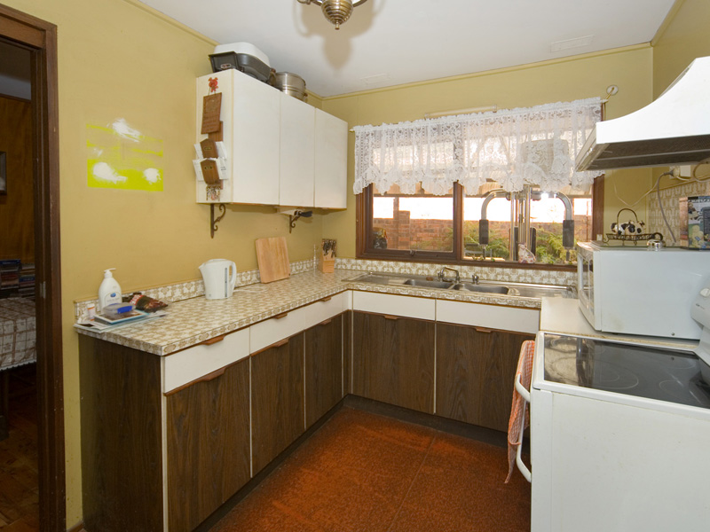 AFFORDABLE AND COMFORTABLE! Picture 3