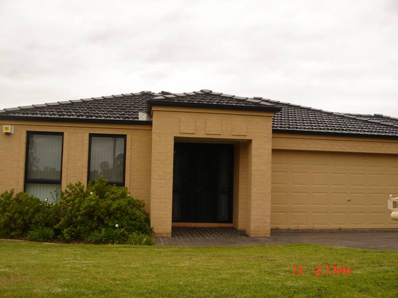 Open Plan living in a quiet street Picture 1