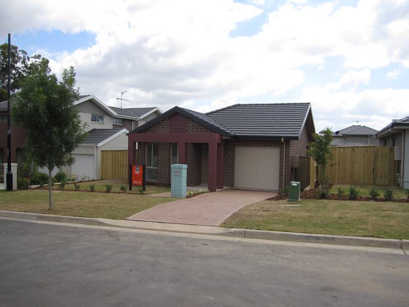 Macarthur Gardens Picture 3