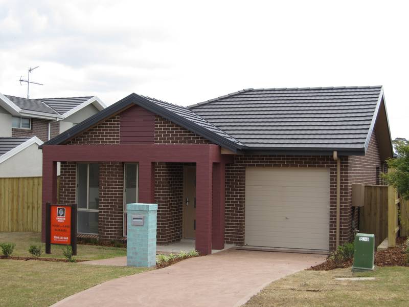 Macarthur Gardens Picture 1