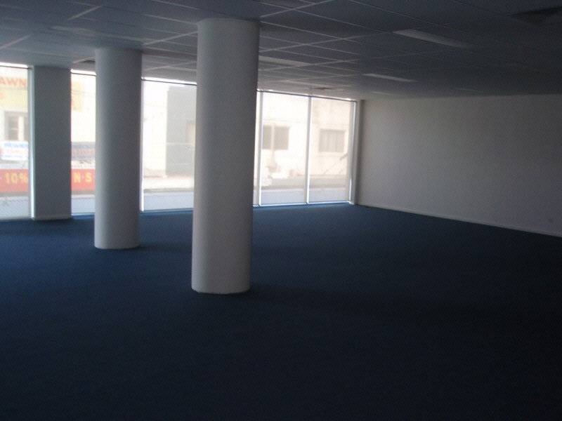 An Office with Facility Benefits Picture