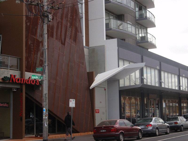 An Office with Facility Benefits Picture