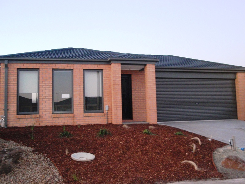 BRAND NEW 4 Bedroom Home INSPECT SATURDAY 10AM Picture 2