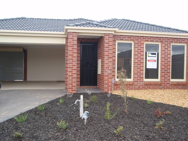 Brand New 4 Bedroom Home Picture 1