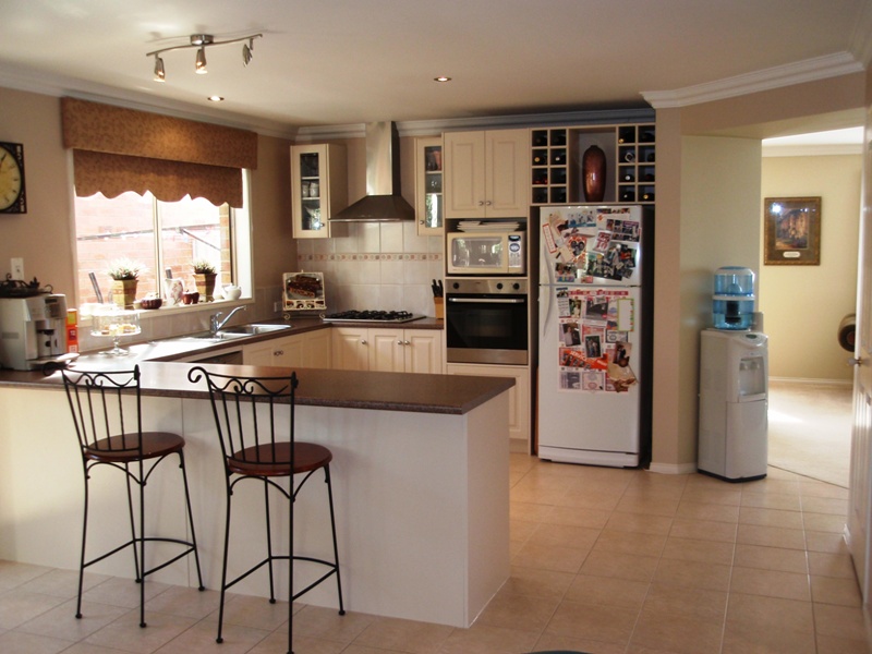 WOW.... WHAT A HOUSE!!! Picture 3