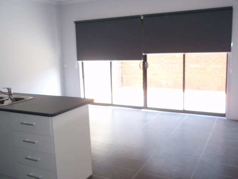 Brand New Townhouse in Sunshine Picture 2