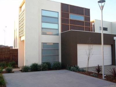 PRESTIGOUS BY THE LAKE Picture