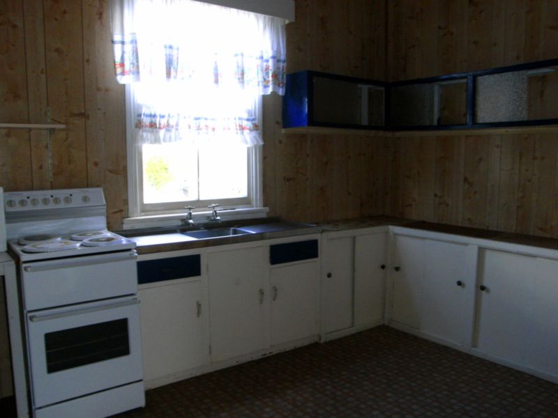 Just The Right Price. Picture 3