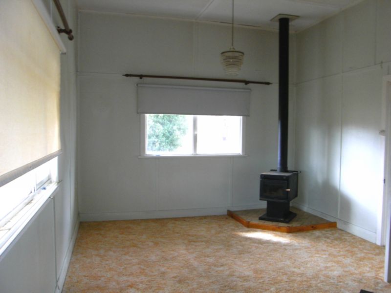 Just The Right Price. Picture 2