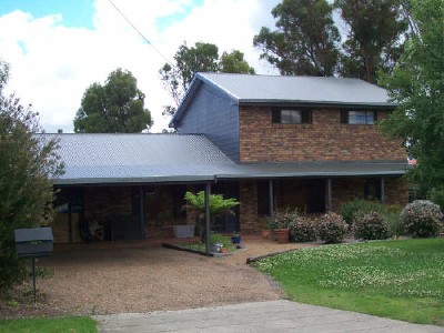 FAMILY BRICK HOME IN QUIET LOCATION Picture FAMILY BRICK HOME IN QUIET LOCATION Picture