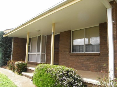 Cozy Unit in Guyra Picture Cozy Unit in Guyra Picture