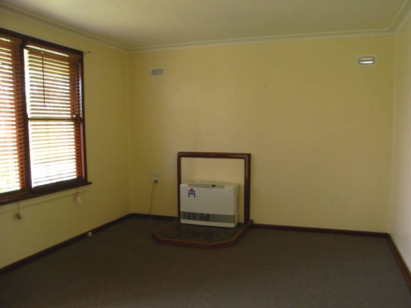 Walking Distance To CBD Picture 3