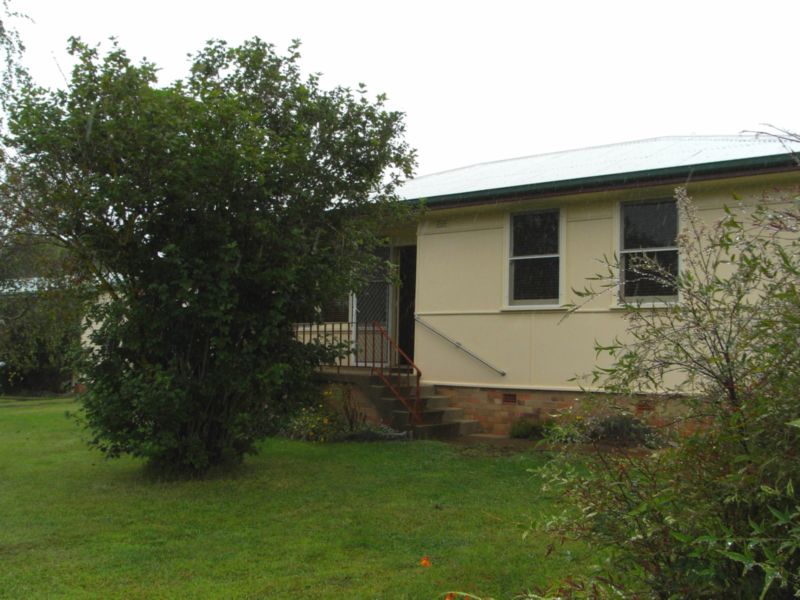 Walking Distance To CBD Picture 1