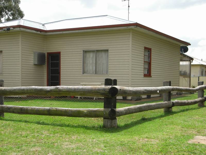 Country Cottage Picture 2