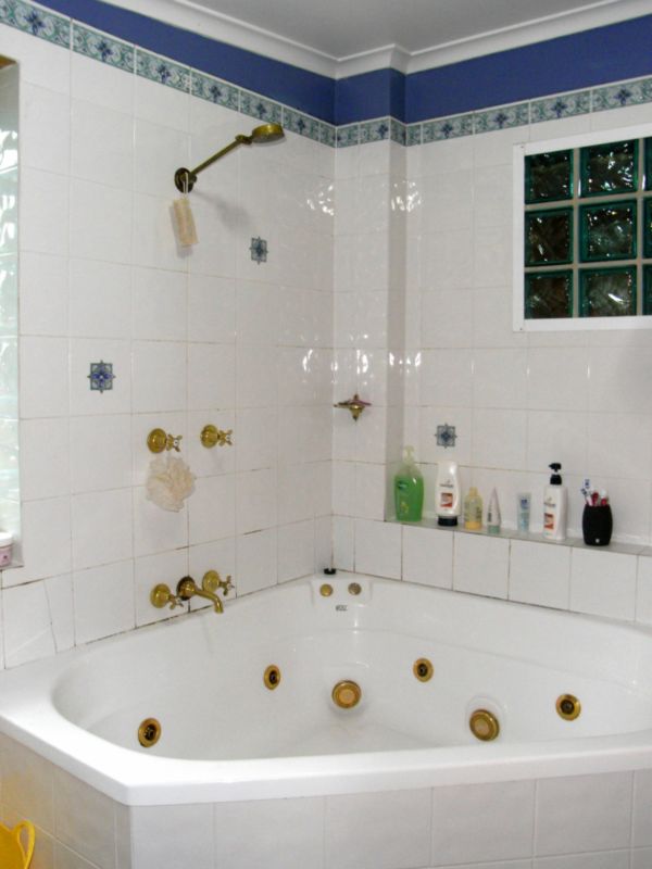 Rural Living On Acerage In Town Picture 3