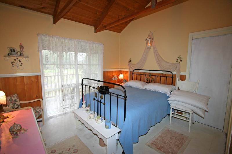 Over
an acre Get-A-Way Picture 3