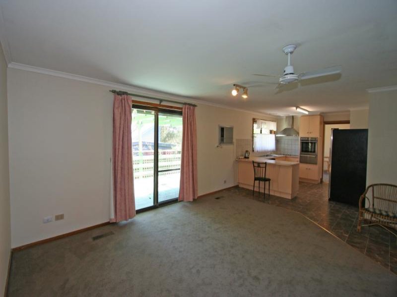 Quiet treed location! Picture 2