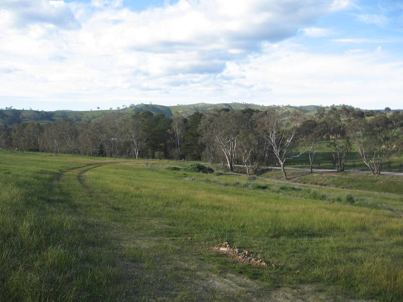 Take advantage of the $29,000 house & Land grant today. Picture 3