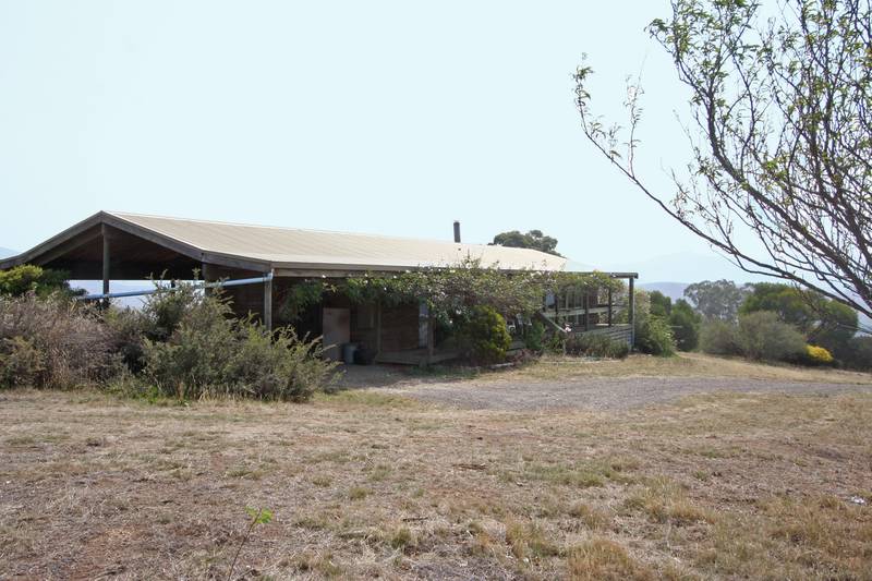 Under Instructions from State Trustees Picture 1