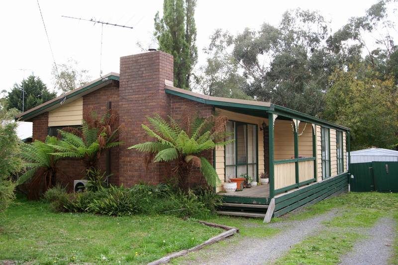 CALLING ALL INVESTORS OR FIRST HOME BUYERS Picture 1